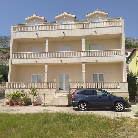 Apartments Ticinovic 奥米什 外观 照片