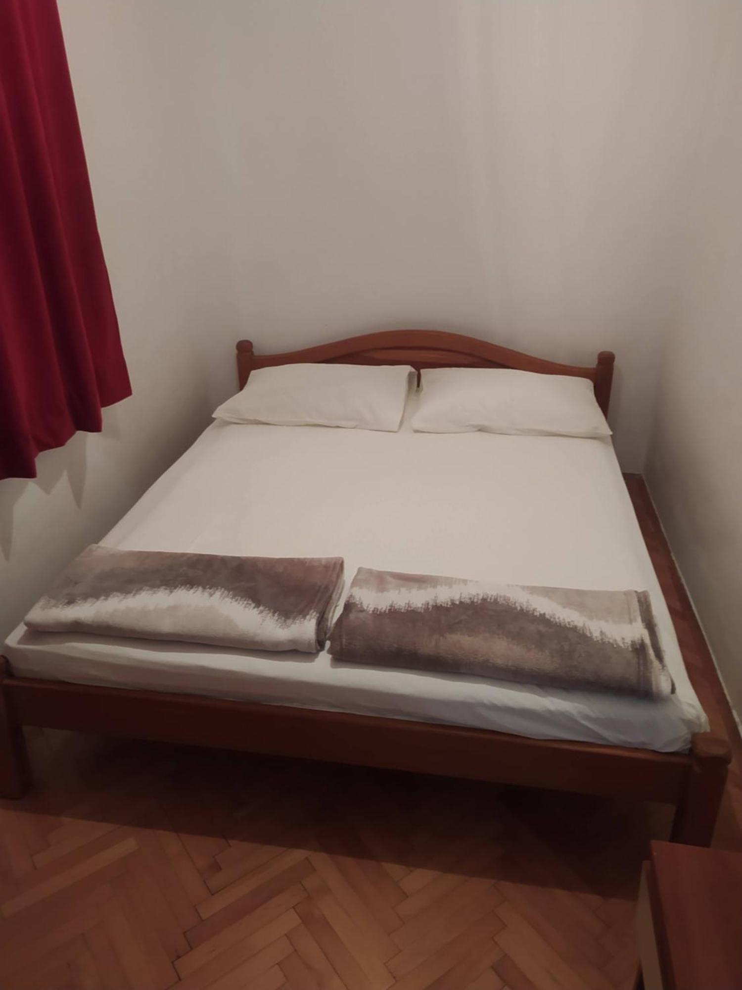 Apartments Ticinovic 奥米什 外观 照片