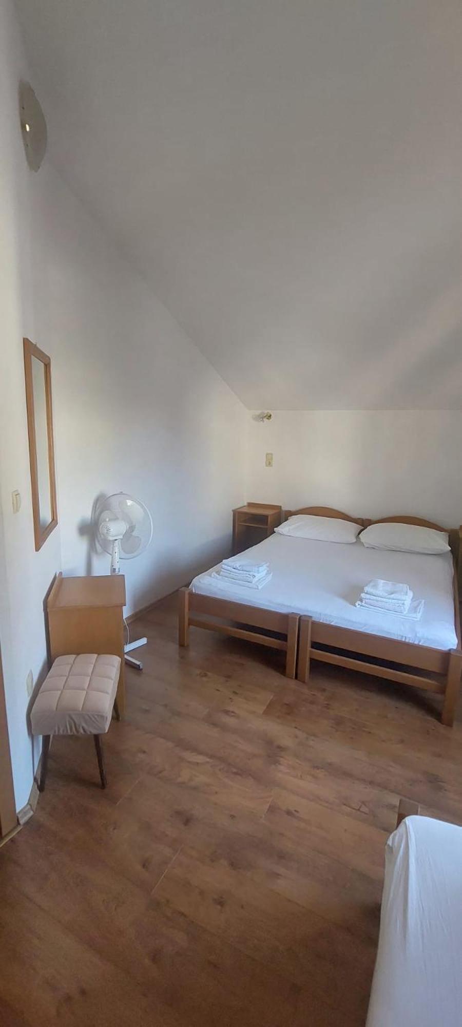 Apartments Ticinovic 奥米什 外观 照片