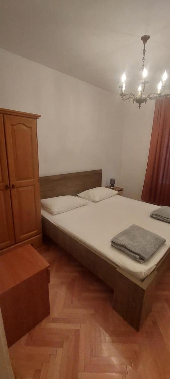 Apartments Ticinovic 奥米什 外观 照片