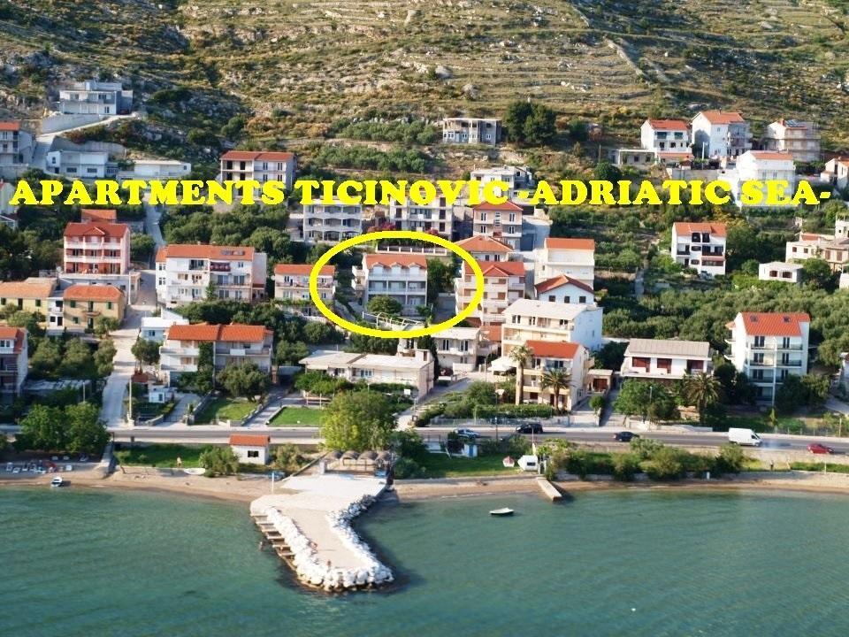 Apartments Ticinovic 奥米什 外观 照片